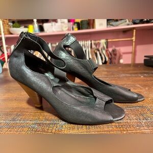 Jump Black Peep-Toe Heels Size 9